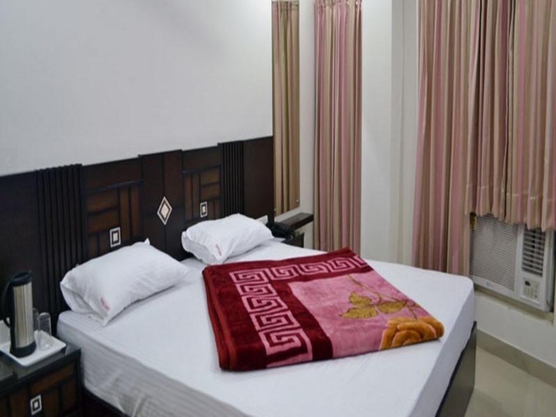 Park Land Hotel Haldwāni Екстериор снимка